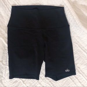☆ ALO YOGA HIGH WAISTED BIKER SHORTS ☆